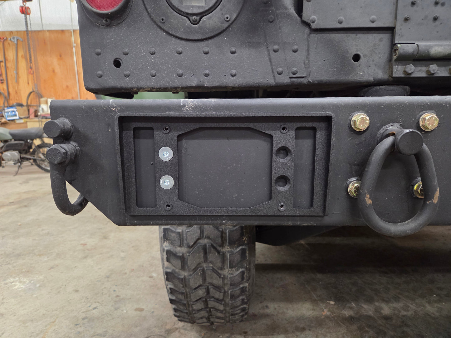 Humvee airlift bumper license plate mount